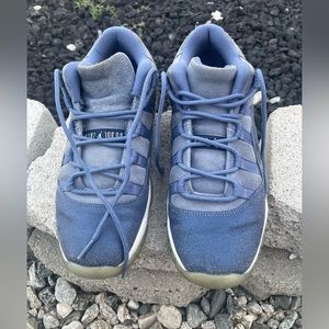 Jordan 11 Retro blue moon low size 9